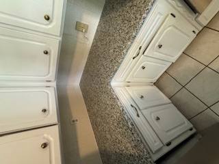 Corner granite installation